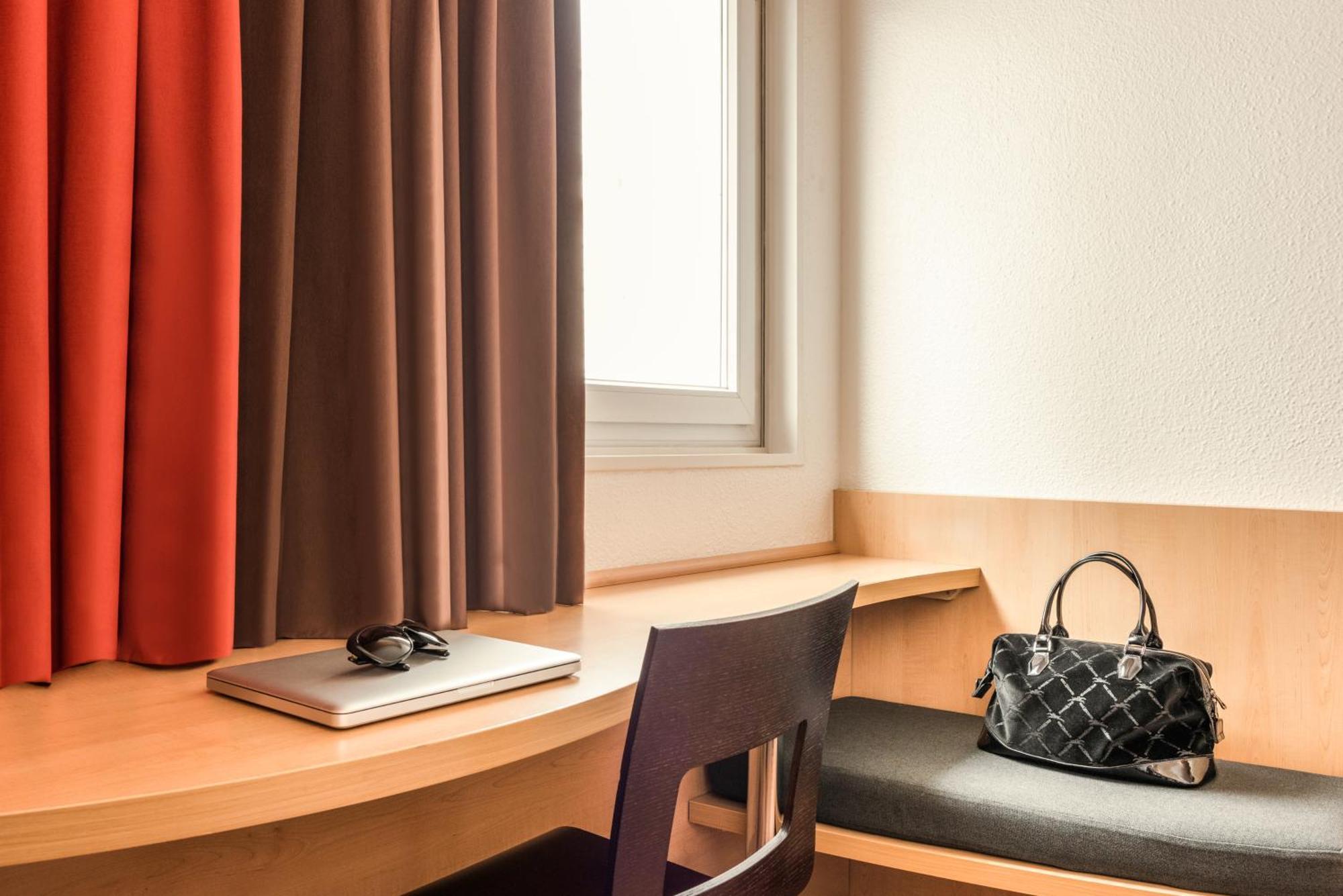 Ibis Paris Pantin Eglise Hotell Exteriör bild